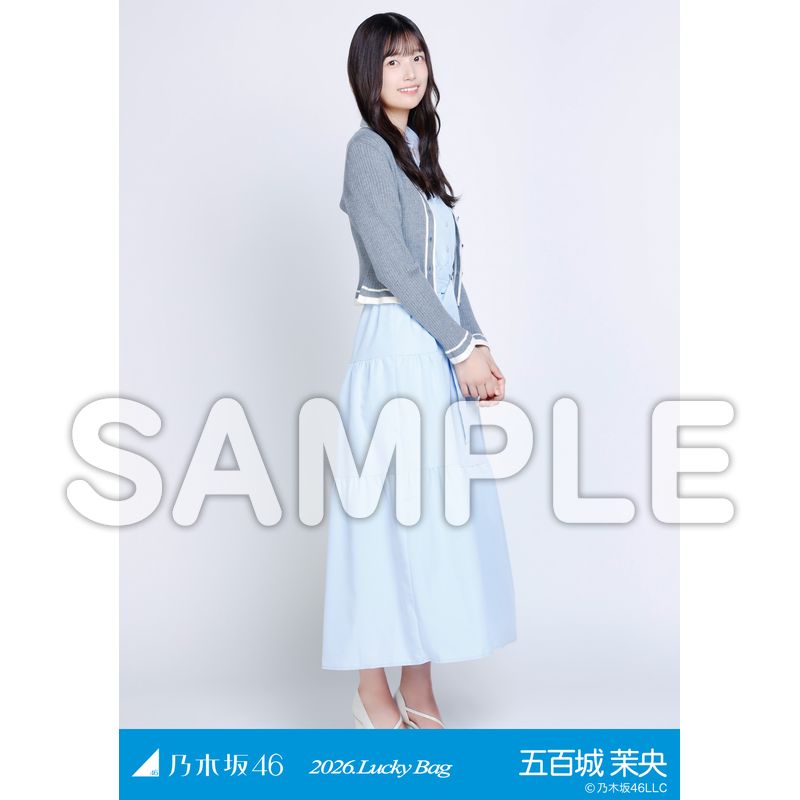 28.シャツワンピース